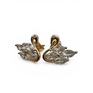 GOLDEN SWAN CRYSTAL STUD EARRINGS – WOMEN’S ELEGANT STATEMENT JEWELRY